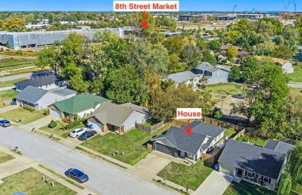 Easy E-0 3 MI Walk to DT & Momentary - Foto 2