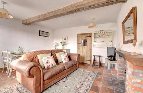 2 Bed in Bodham oc-1660 - Photo 2