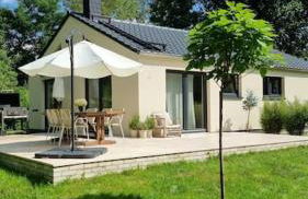 Haus am Waldrand und in Seenähe - Foto 1