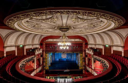 Stylish 2-Bed Apartment, City Centre Gem, 1 min walk to Train Station, Free parking - Foto 24