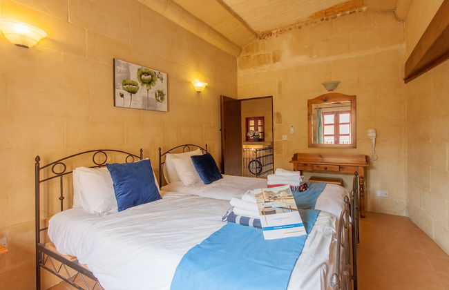 Gozitan Farmhouse Pool & Jacuzzi - PP 2 - Foto 8