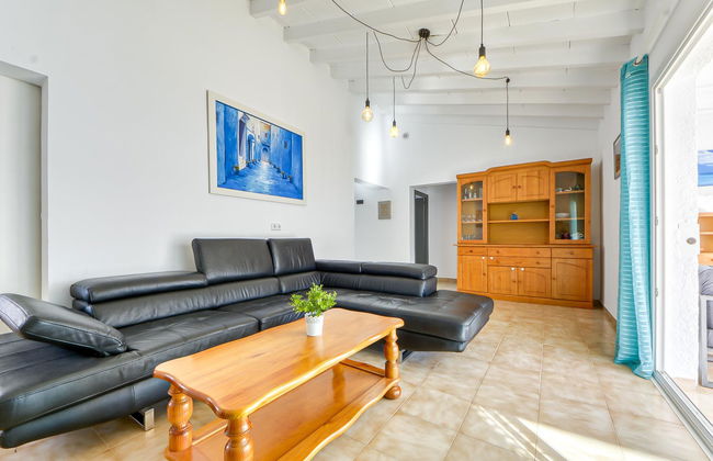 3 bedroom House in Castelló d'Empúries with private pool and garden - Photo 6