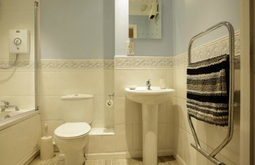 Newly refurbished 1 bed first floor apartment with wifi - Foto 4