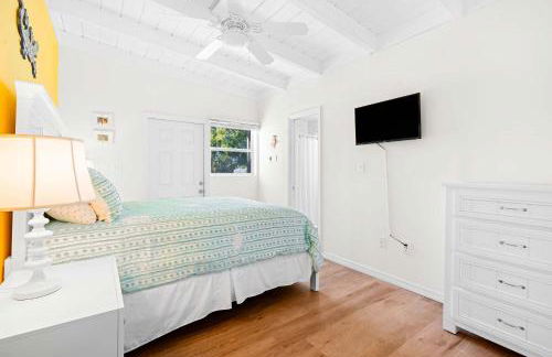 Seabreeze Cove Waterfront Gem 38 Foot Dock Cabana Club - Foto 37