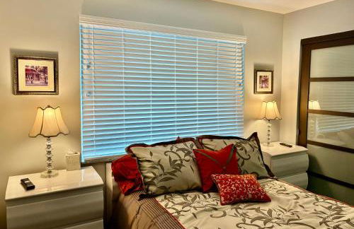 Belair Lane condo community pool managed by Sky Run Naples - Foto 2