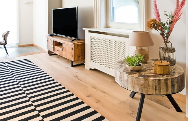 Majestic Villa With Pool and Sauna - Photo 19