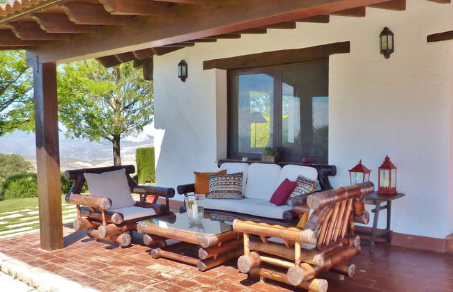 Leisure Meets Tranquility in Beautiful Villa Near Forest - Foto 8