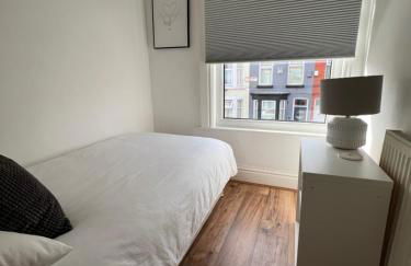 2025 Award Winner Liverpool Ivy House - 4 Bedrooms - Foto 36