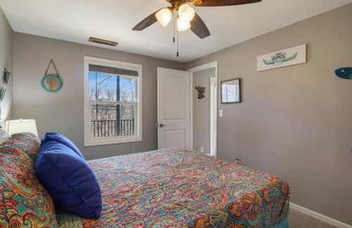 Spacious Home & Lake Access, Lake Views Throughout - Foto 33