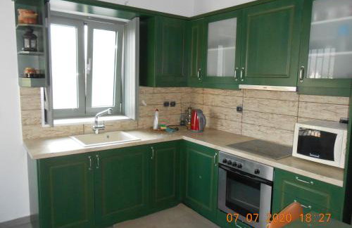 Lakonian home - Photo 9