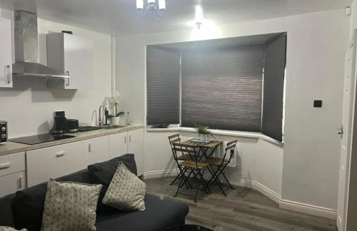 Femros Apartments, 15mins to city center. - Foto 42
