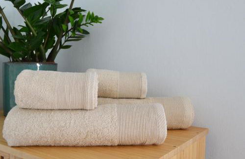 Habitación con baño y entrada independiente - Foto 7