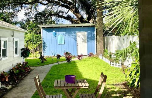 Cozy sanctuary minutes from the bay and beaches - Foto 38