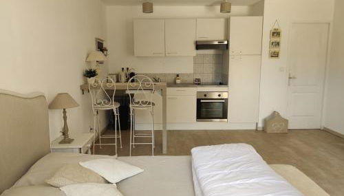 Studio évasion - SPA, Mer et Calanques - Foto 3