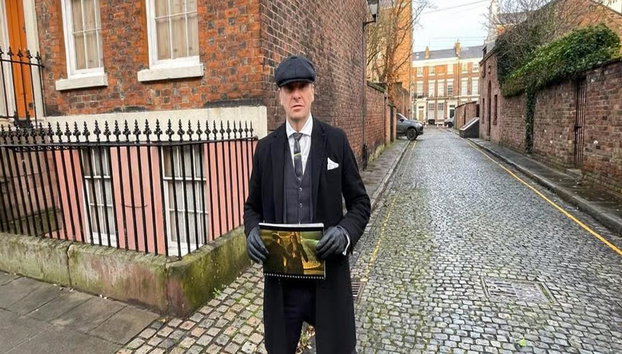 Tour a pie de Peaky Blinders por el centro de Liverpool con pase de bus turístico de 48 h - Foto 4