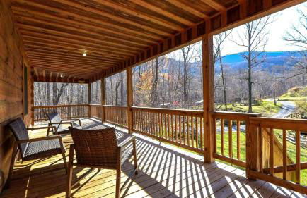 Charming Blue Ridge Cabin Private Pond and Waterfall Deer Haven by AvantStay - Foto 8