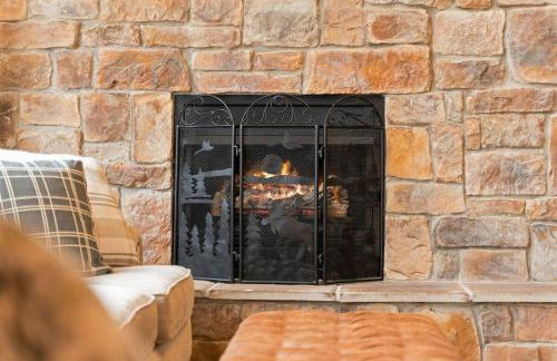 Remodeled Lakefront Cabin, shuffleboard, Starlink - Foto 41