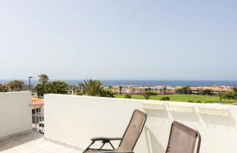 Private Luxury Villa with Pool near Golf Course & Marina - Photo 43