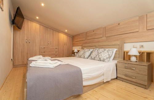 Luxury Getaway with Jacuzzi - Platanos House Salakos - Foto 10