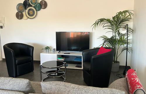 L'ESTIVALIERE - Golfe Juan - Confortable T3 vue mer - climatise et garage ferme - Photo 6