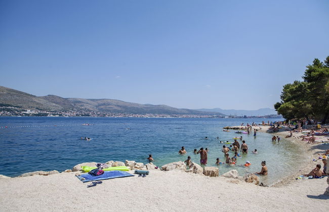 A1 - apt w. Terrace, Just 3 min Walk to the Beach - Foto 16