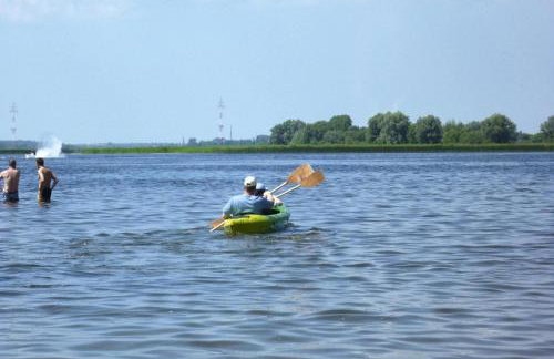 Comfortable lakeside house, private garden - Foto 47