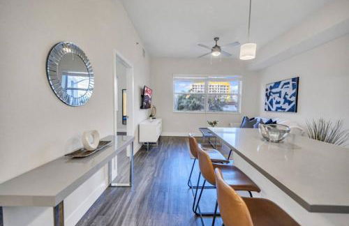 Trendy One Bedroom Getaway Steps from Biscayne - Foto 5