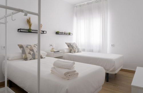 3 hab dobles, 2 baños, AC, junto al Casco Viejo OL - Foto 14