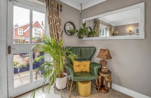 Stylish 3 bedroom townhouse for 5 guests, set in the medieval grid with off street parking - Foto 12