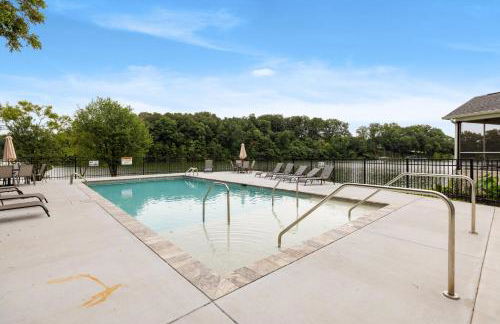 Cozy Lake Cottage W/ Kayaks, SUPs, Pool & Firepit - Foto 23