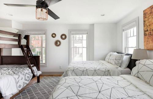 Brand New Luxury Home near Downtown - Foto 50