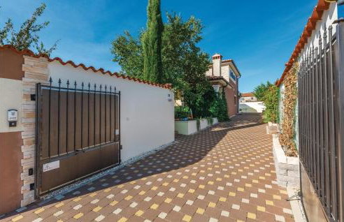 Four-Bedroom Holiday Home In Vodnjan - Foto 14