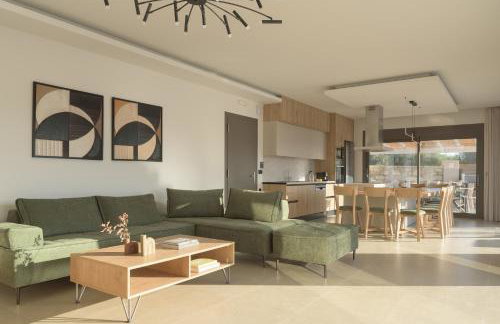 CaMa Villa, Pool, Landmark Views & Iconic Design, By ThinkVilla - Foto 55