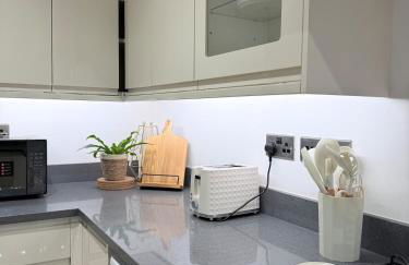 Market Town Hideaway - Photo 9