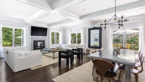 Bull Path Manor by Rove Travel - Luxe Home with Pool & Hot Tub - Foto 2