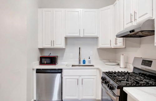 Stars on State in the Heart of Downtown Historic District - Foto 13