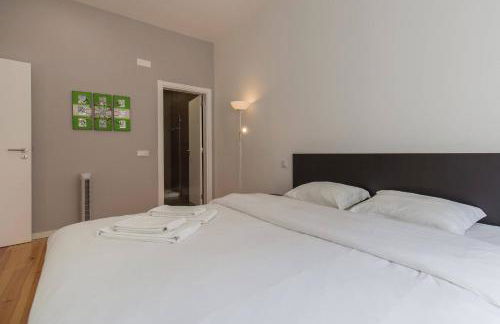 Central Lisbon Flat by Pink St - Photo 15