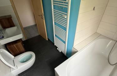 Monteurwohnung bei Köln, WLAN, Parkplatz, Küche, Handtücher - Foto 4