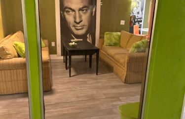 Alicia Alibi vintage Vegas pool house - Foto 73