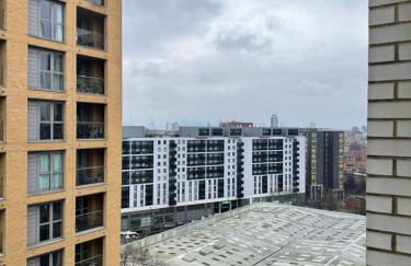 Central-Modern 1-Bed Apt,Sleep 4 -Near Train Station & Easy Access to Central London & City Centre - Foto 7