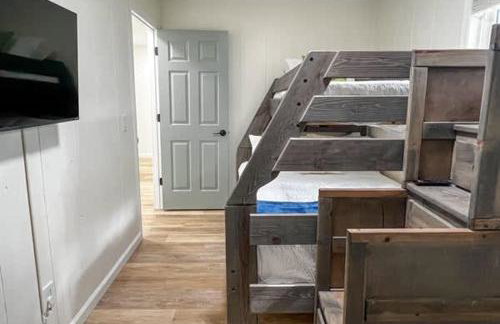 Mayberry on Bayberry Private pool Sleeps 10 - Foto 25