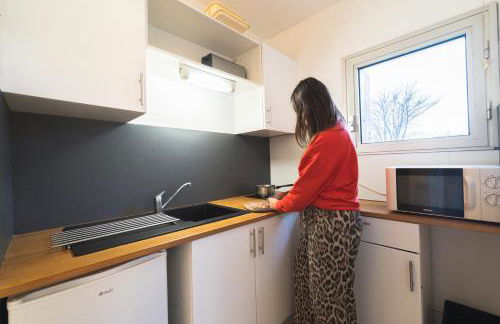 Les Mimosas - App 07 - Appartement Cosy Clim Balcon 1er étage - Photo 3