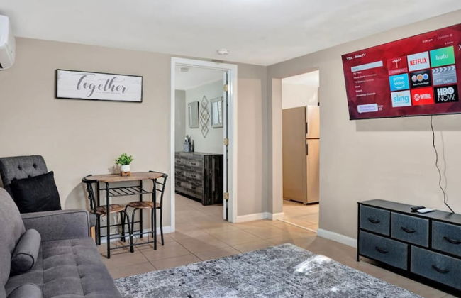 Serene Downtown Clarksville Villa - Foto 6