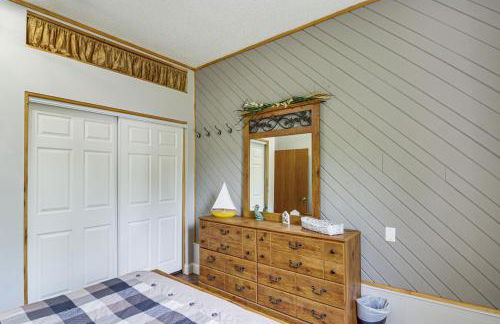 Quiet Lakefront Grand Rapids Cabin on 5 Acres - Foto 21