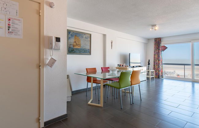 Apartment in Belgium With Stunning Sea View - Photo 16