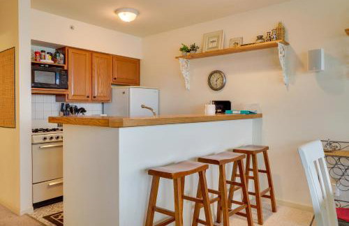 Beachfront Onekama Vacation Rental with Balcony! - Foto 5