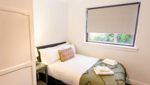 Spacious Home 10 mins to Airport & Braehead - Pass the Keys - Foto 3, Other