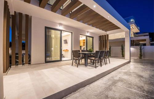 Infinity Holiday Villas - Private Pool, close to Kalamaki Centre, by ZanteWize - Foto 68