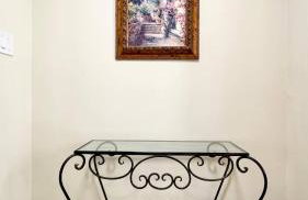 Iconic 2BR Bungalow, Short Walk to SJSU, with Parking - Foto 37