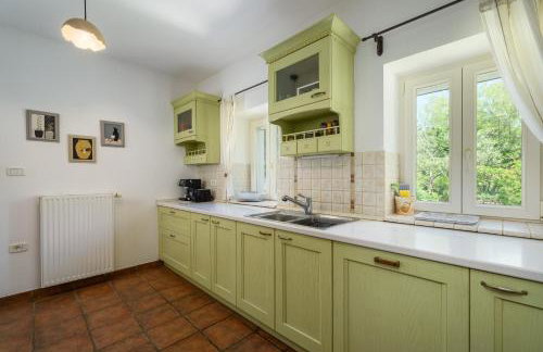 Villa Lipa for 8 persons near Pula with 41 m2 heated pool, beautiful garden, sauna & kids playground - Foto 20